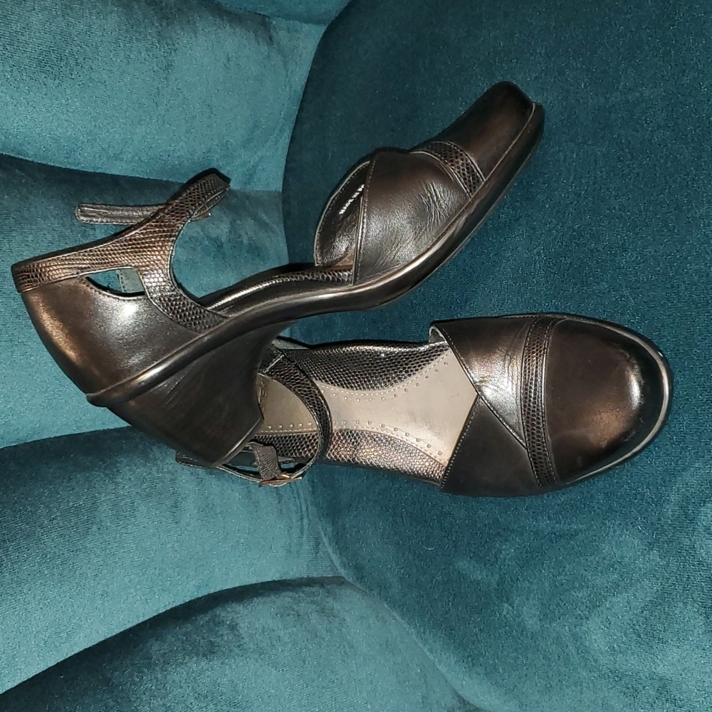 Dansko Mary Jane's